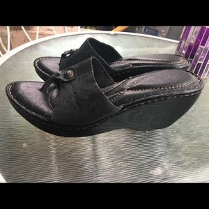 Born wedge sandals